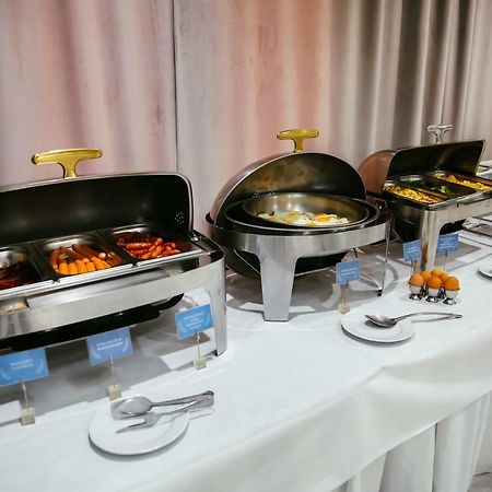 Royal Class Hotel Kaloşvar Dış mekan fotoğraf