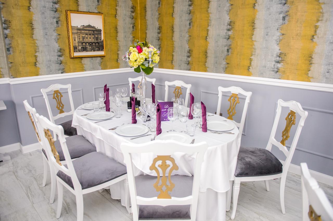 Royal Class Hotel Kaloşvar Dış mekan fotoğraf