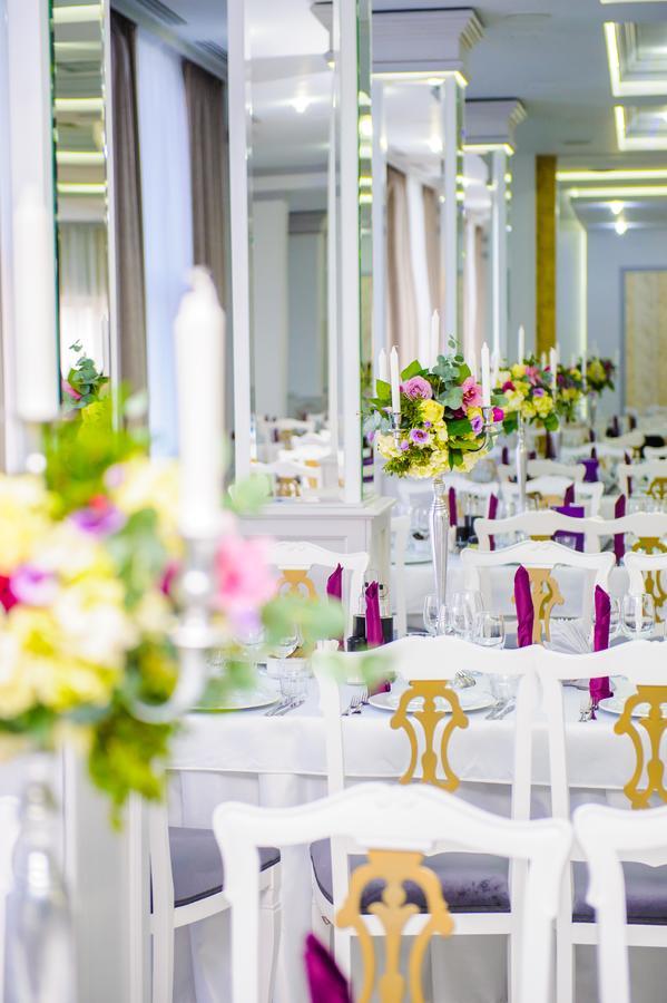 Royal Class Hotel Kaloşvar Dış mekan fotoğraf