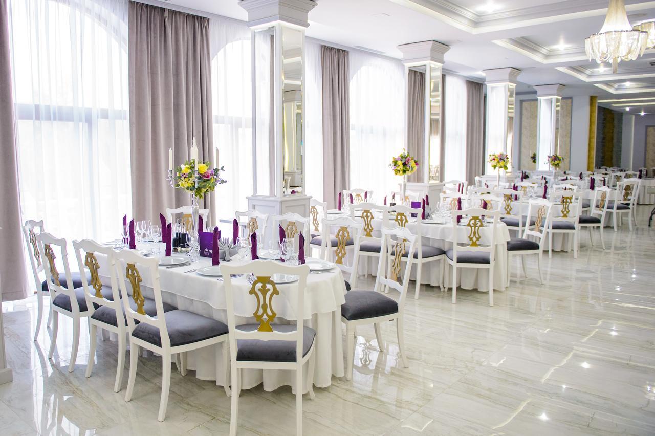 Royal Class Hotel Kaloşvar Dış mekan fotoğraf