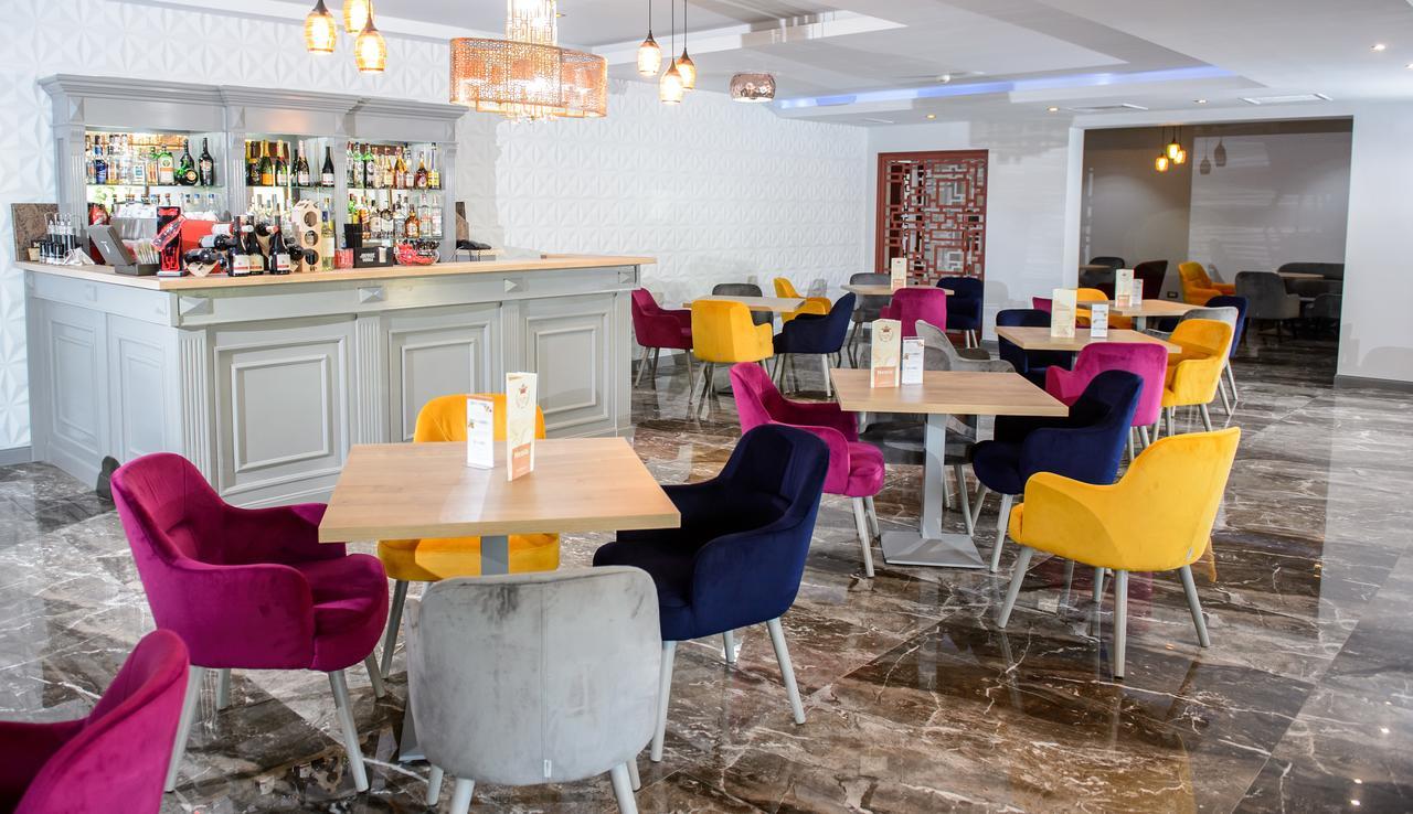 Royal Class Hotel Kaloşvar Dış mekan fotoğraf