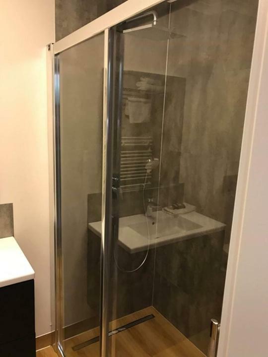 Royal Class Hotel Kaloşvar Dış mekan fotoğraf