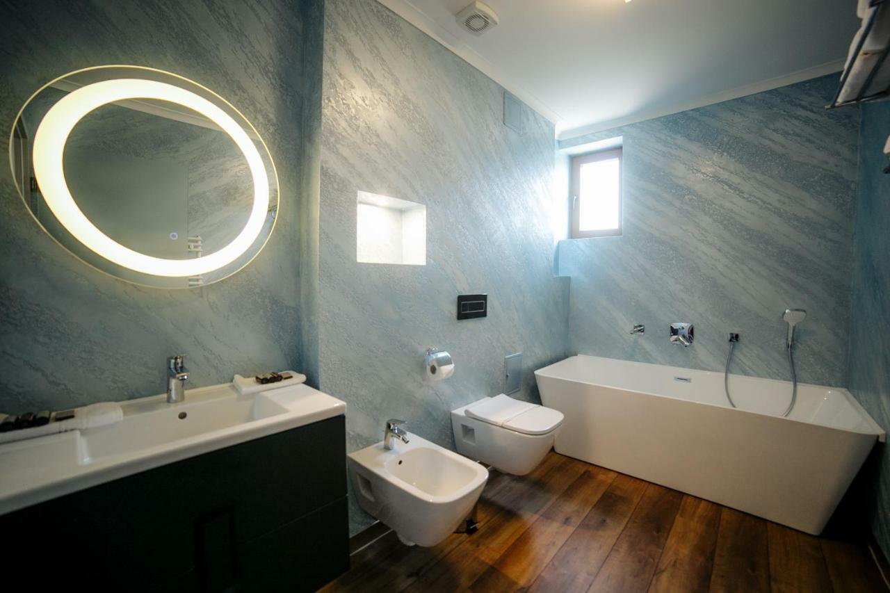 Royal Class Hotel Kaloşvar Dış mekan fotoğraf