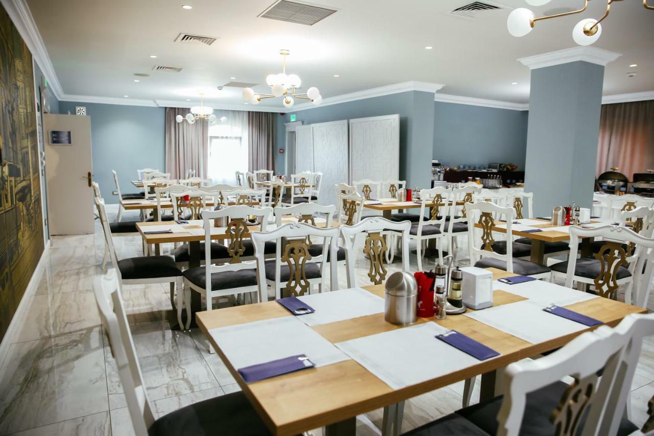 Royal Class Hotel Kaloşvar Dış mekan fotoğraf