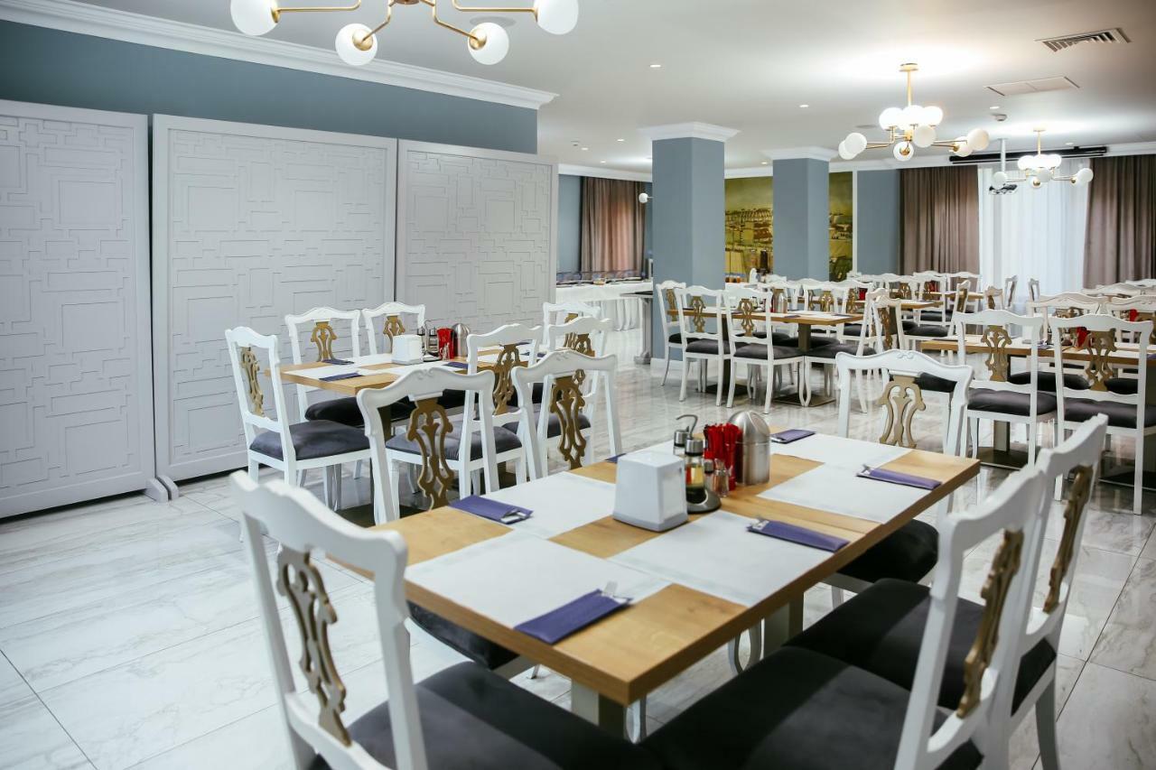 Royal Class Hotel Kaloşvar Dış mekan fotoğraf