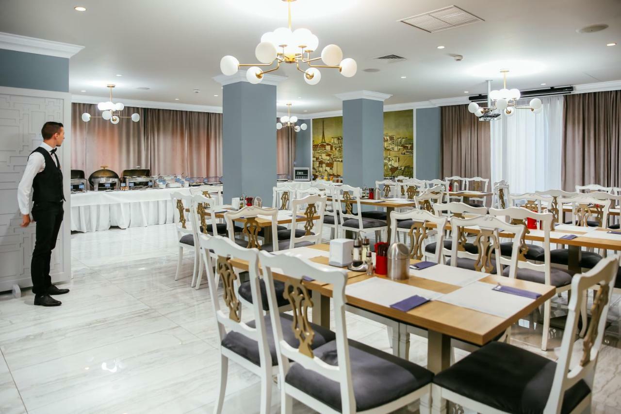 Royal Class Hotel Kaloşvar Dış mekan fotoğraf