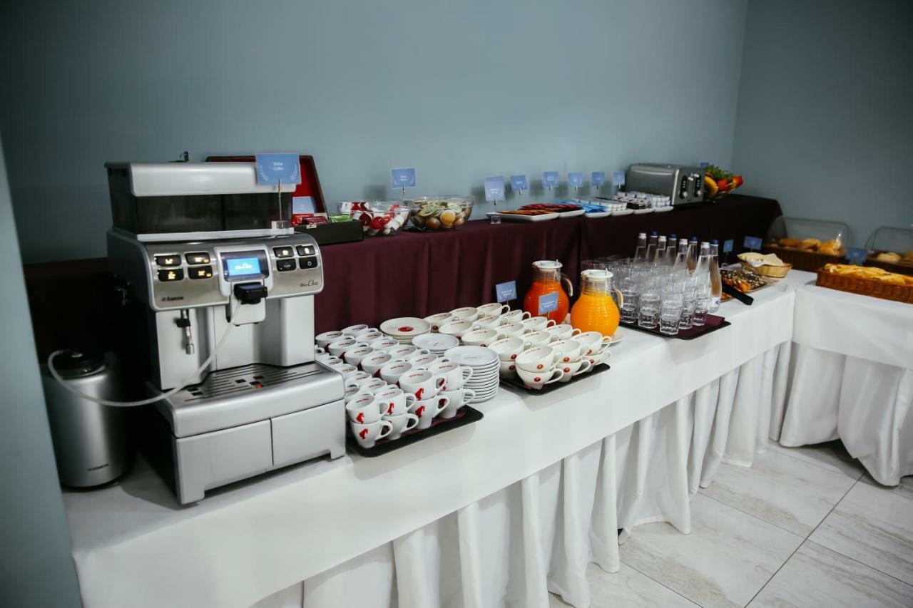 Royal Class Hotel Kaloşvar Dış mekan fotoğraf